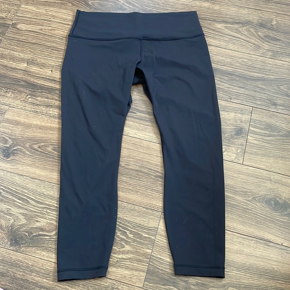 Black Lululemon Leggings - Size 14 - Wunder Under High-Rise Tight 25"